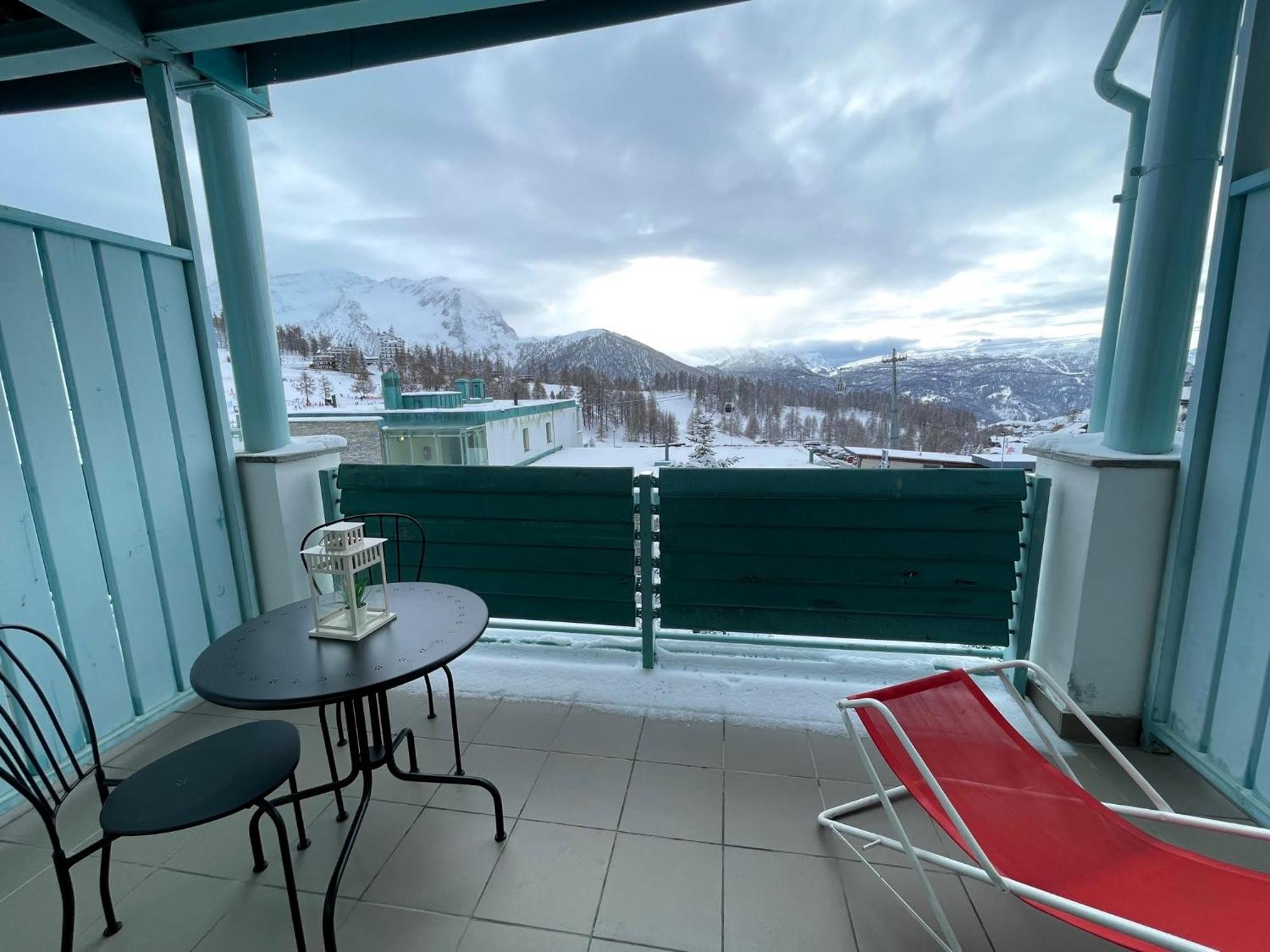Attico Villaggio Olimpico Sestriere Bagian luar foto